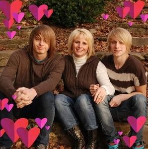 Meet your Posher, Pamela